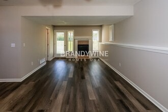8737 N Arcola Ct in Kansas City, MO - Building Photo - Building Photo
