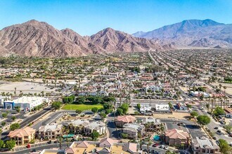 50700 Santa Rosa Plz in La Quinta, CA - Building Photo - Building Photo