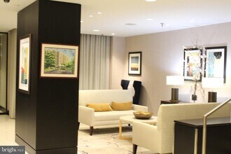 7401 Westlake Terrace in Bethesda, MD - Building Photo - Building Photo