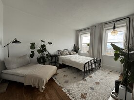 137 Peterborough Street, Unit 27 in Boston, MA - Building Photo