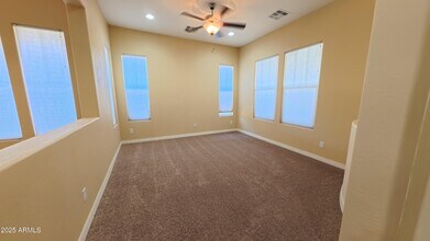 3742 E Comstock Dr in Gilbert, AZ - Building Photo - Building Photo