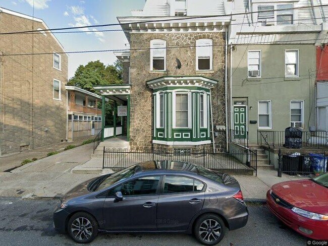 property at 4617 Penn St