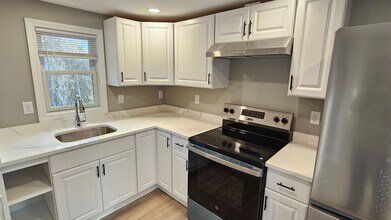 825 Scenic Hwy in Bourne, MA - Building Photo - Building Photo