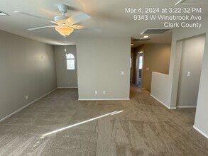 9343 Winebrook Ave in Las Vegas, NV - Building Photo - Building Photo
