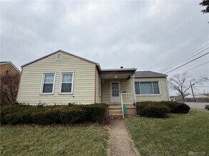 4001 Ellery Ave in Moraine, OH - Building Photo - Building Photo