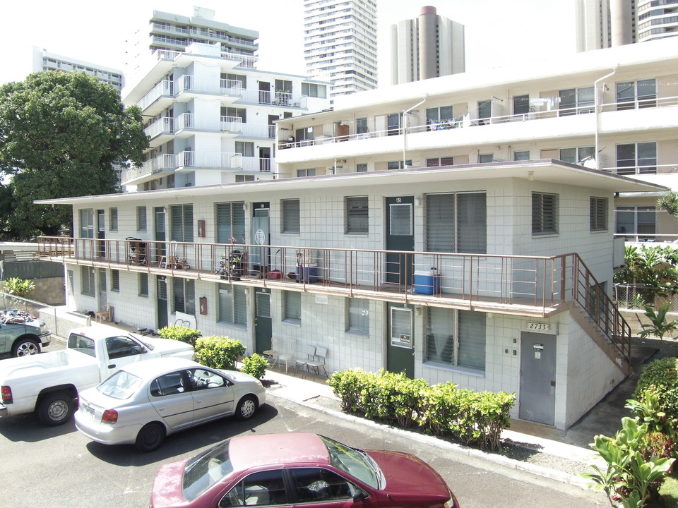 2729-2739 Kaaha St in Honolulu, HI - Building Photo