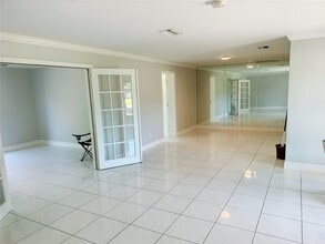 115 Willoughby Dr in Naples, FL - Building Photo - Building Photo
