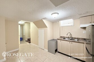 4 Ann Louise Crescent in Markham, ON - Building Photo - Building Photo