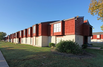 Cherokee Village in Dallas, TX - Building Photo - Building Photo