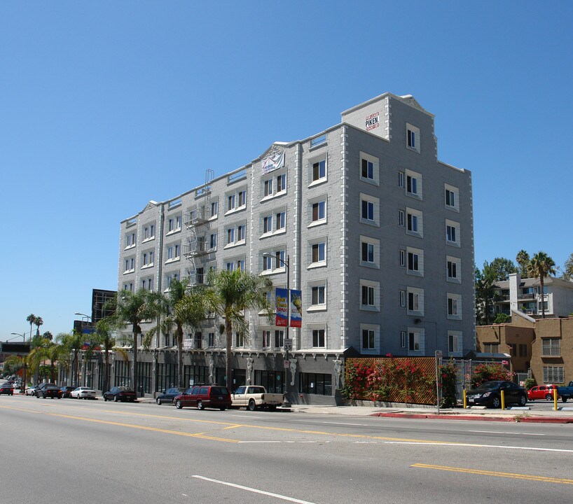 Whitley House Apartments in Los Angeles, CA - Foto de edificio