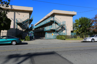 Orchard Plaza Apartments in Montebello, CA - Building Photo - Building Photo