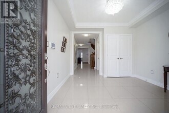 43 Swanton Rd in Brampton, ON - Building Photo - Building Photo