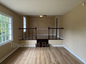 6458 Easthampton Rd in Fayetteville, NC - Building Photo - Building Photo