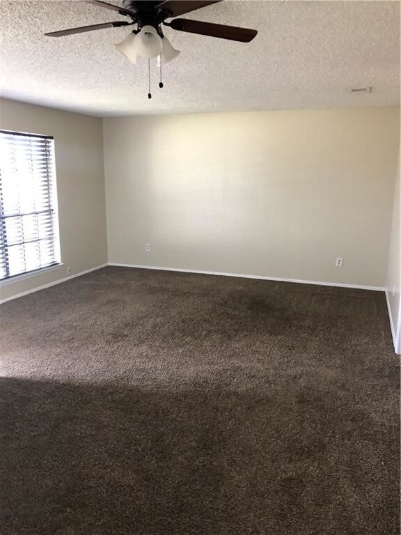 209 Vista Way-Unit -215 in Benbrook, TX - Foto de edificio - Building Photo