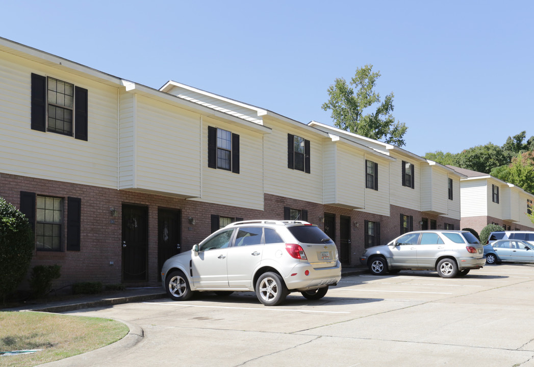 St Elmo Apartment Homes in Columbus, GA - Building Photo