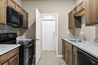 2011 Wood Ave in Killeen, TX - Building Photo - Building Photo