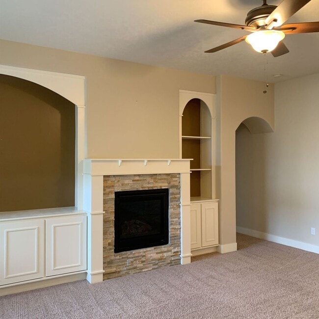 2835 N W 12th Dr in Meridian, ID - Building Photo - Building Photo