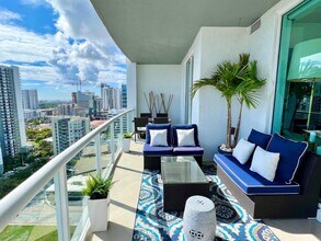 315 NE 3rd Ave, Unit 2107 in Fort Lauderdale, FL - Building Photo - Building Photo