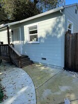 119 Commercial St in Cloverdale, CA - Building Photo