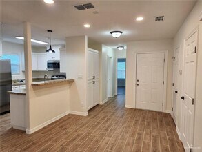 14 E Champion St in Edinburg, TX - Building Photo - Building Photo