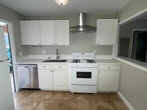 1159 Felspar St, Unit 1159 in San Diego, CA - Building Photo - Building Photo