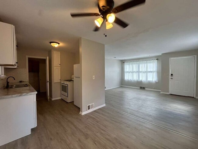 8363 Edgewood Rd in Mentor, OH - Building Photo - Building Photo