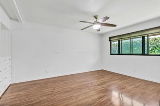 3825 Leland St in San Diego, CA - Building Photo - Building Photo