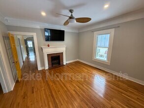 318 N Academy St in Mooresville, NC - Building Photo - Building Photo