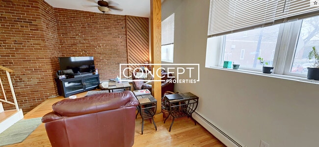 106 Central St in Somerville, MA - Foto de edificio - Building Photo