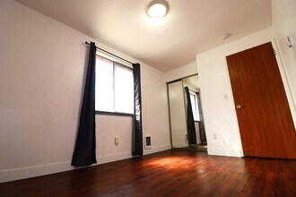 4428 111th St SW, Unit Unit 1 in Lakewood, WA - Foto de edificio - Building Photo