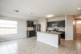 8616 Fawn Hill Ct in Fort Worth, TX - Foto de edificio - Building Photo