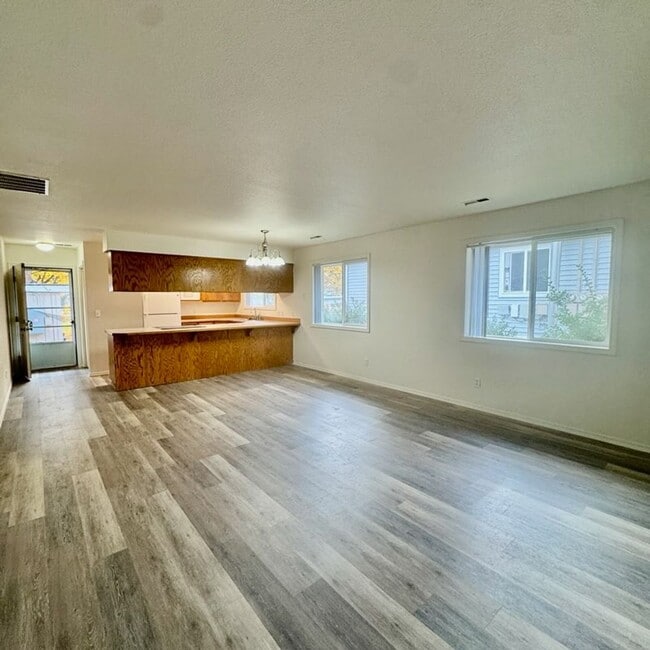 522 W Summit Ave in Coeur d'Alene, ID - Building Photo - Building Photo