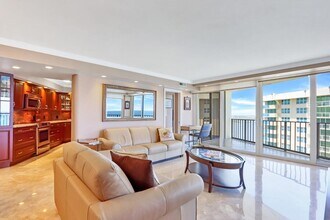 5420 N Ocean Dr, Unit 1703 in Riviera Beach, FL - Building Photo - Building Photo