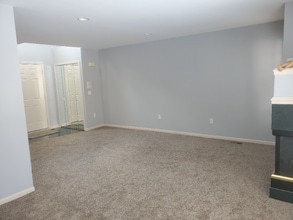 5375 Pine Needle Dr in Grand Blanc, MI - Foto de edificio - Building Photo