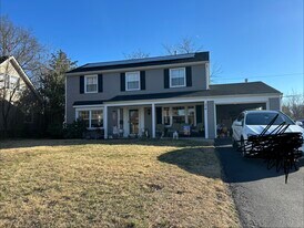 24 Peachfield Ln in Willingboro, NJ - Building Photo