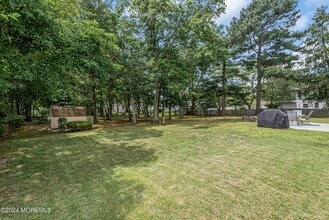36 Vivian Ct in Howell, NJ - Building Photo - Building Photo