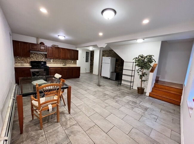 89 Elliott Ave, Unit 1
