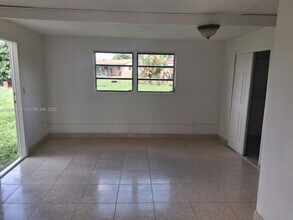 2975 NW 212th St in Miami Gardens, FL - Building Photo - Building Photo