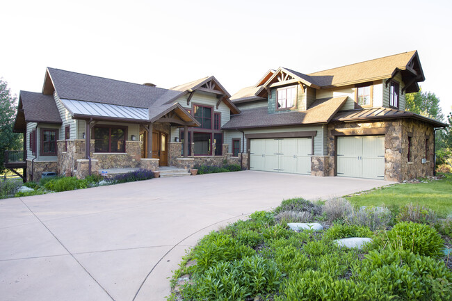 property at 1124 Heritage Dr