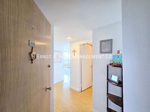 375 Atlantic Ave in Long Beach, CA - Building Photo - Building Photo