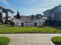 Los Feliz Arms in Los Angeles, CA - Foto de edificio - Building Photo