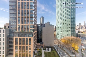 27-09 44th Dr in Queens, NY - Building Photo - Building Photo