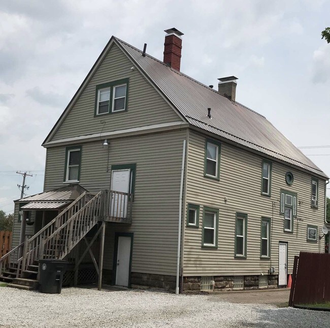 26 S Adams St in Akron, OH - Foto de edificio - Building Photo