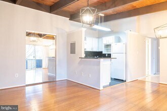 7857 Enola St in McLean, VA - Building Photo - Building Photo