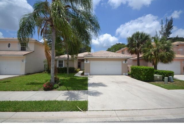 6491 NW 41st Terrace in Coconut Creek, FL - Building Photo