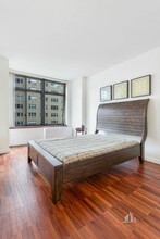 188 E 64th St in New York, NY - Building Photo - Building Photo