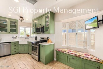 1315 W Holly St in Phoenix, AZ - Building Photo - Building Photo