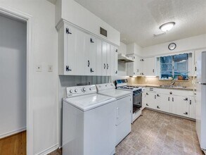 6917 E Mockingbird Ln in Dallas, TX - Building Photo - Building Photo