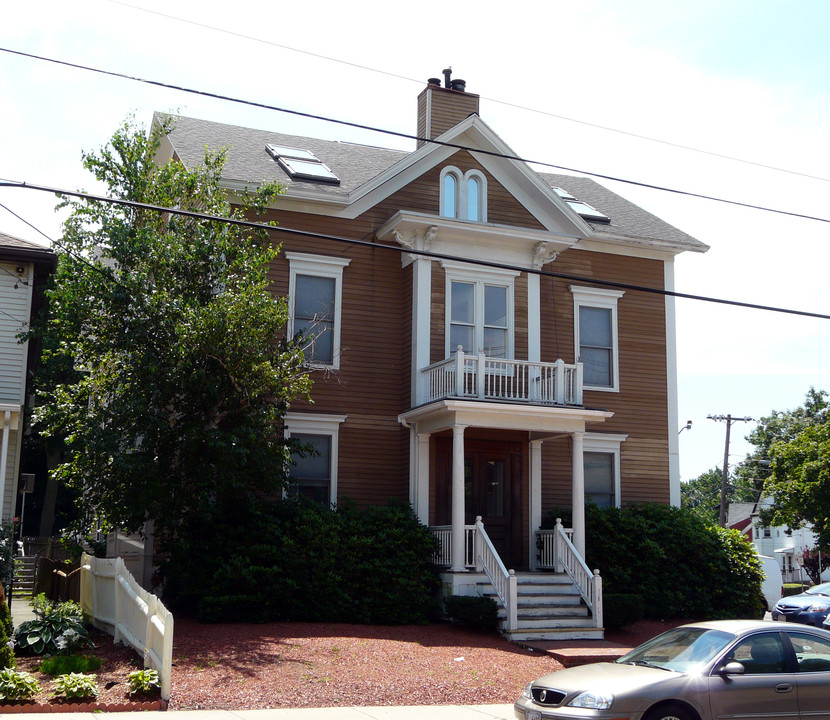 89 Beach St in Revere, MA - Foto de edificio
