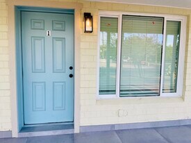 1501 W Lynwood St, Unit 1501 W Lynwood Street Apt 1 in Phoenix, AZ - Building Photo